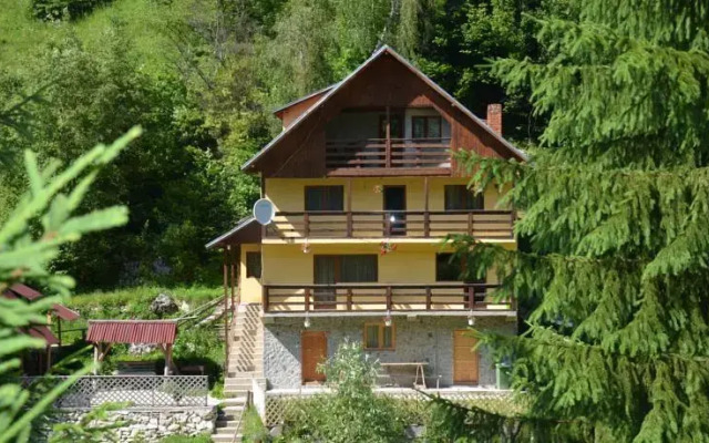 Casa Adina