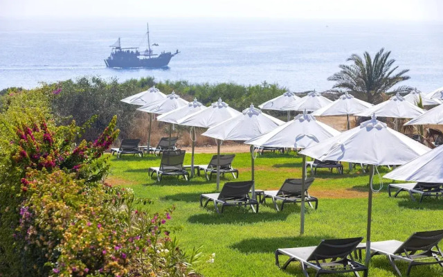 Leonardo Crystal Cove Hotel & Spa by the sea