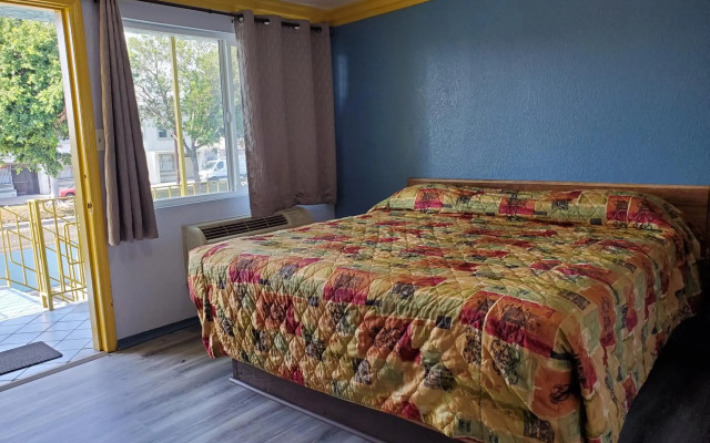 Rose Motel