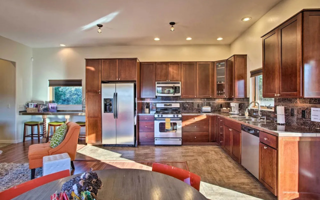 Furnished Patio & Views: West Sedona House!
