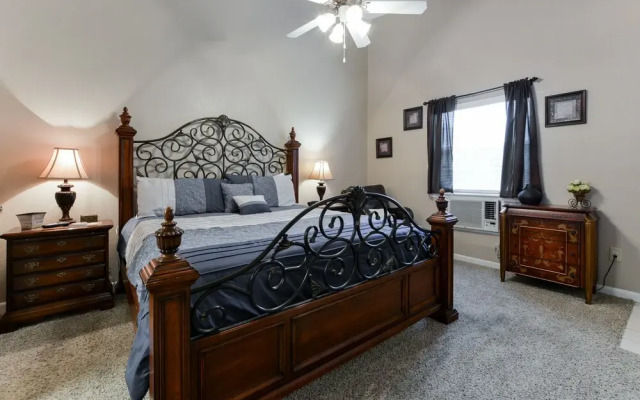 Relaxing Penthouse at Heldstab Haven