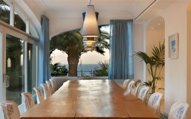 Villa Infinity