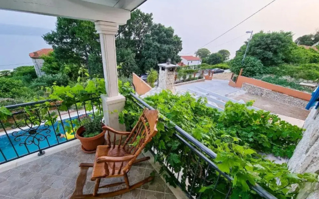 Villa M