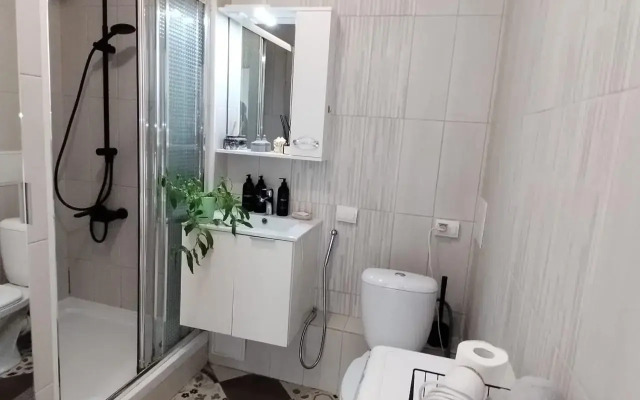 Твои сутки на улице Азина 22/2