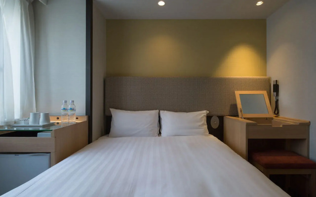 E Hotel Higashi Shinjuku