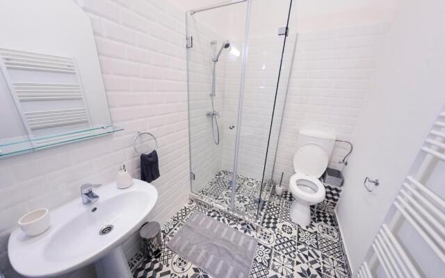 Central Luxury 4A