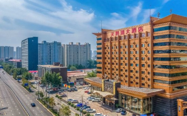 Swan Lake Hotel