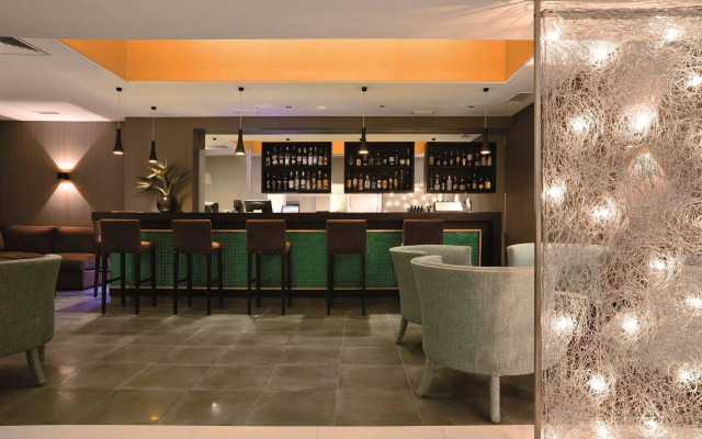 Отель Ozadi Altura Beach Resort