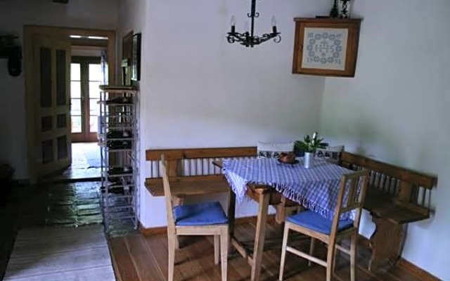 Weinek's Kellerstöckl u. Lodge