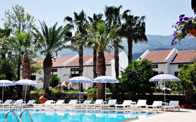 Almond Holiday Village