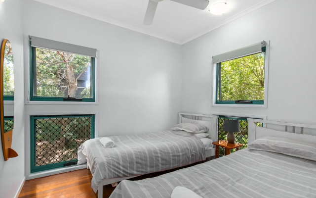 Tchoomooroo – Guest Rooms – Point Lookout