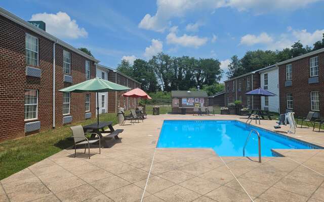 Quality Inn Dublin I-81