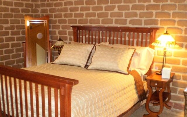 Silver River Adobe Inn