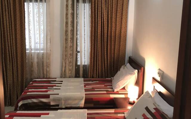 Hedges Court Residencies Town Hall-2 Room 3 Bed Apartment