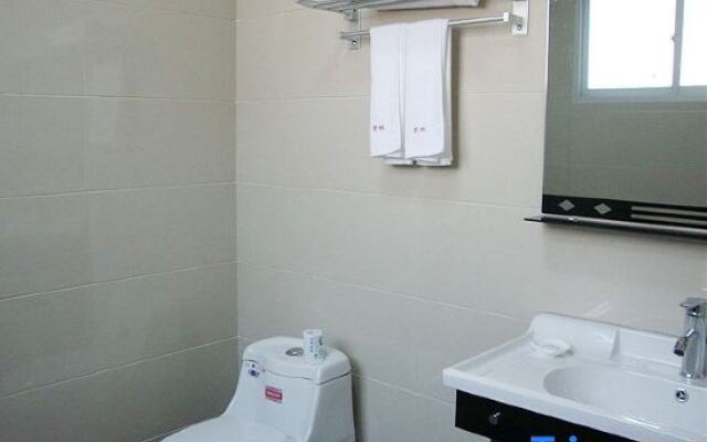 Guilin Hongxuan Hotel (Huaniao Market University of Technology)