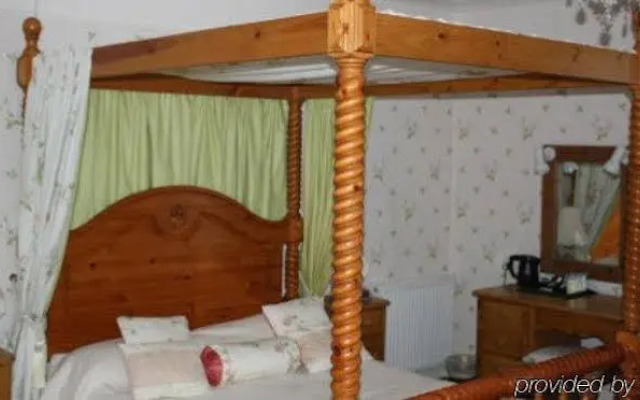 Woodlands Country House