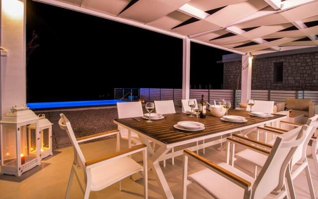 Francis & Gregorys Luxury Villas