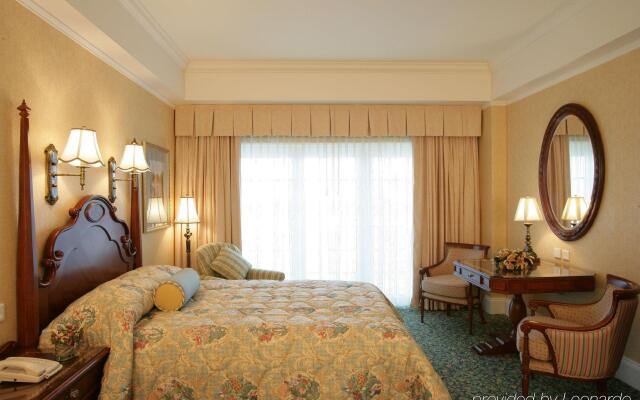 Hong Kong Disneyland Hotel