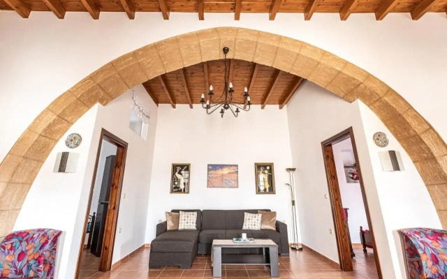 Casa Theoni