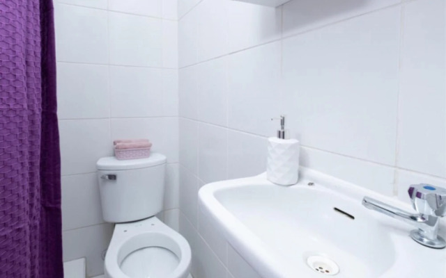 Charming Spacious Apt w City Ocean Views