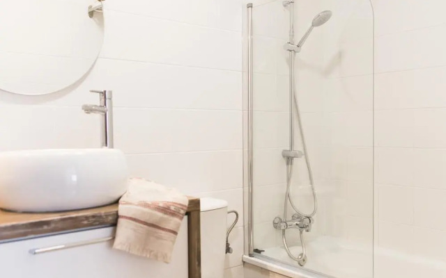 Lovely&Sunny Apartament Near Poris Beach