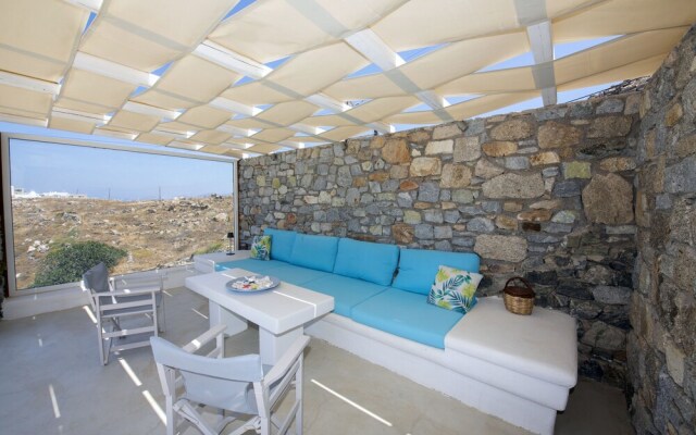 Serene Villa by Stylish Stays