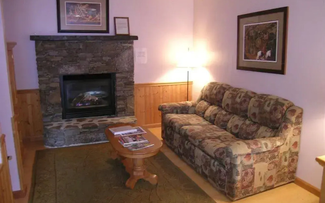 Jonathan Creek Inn and Villas