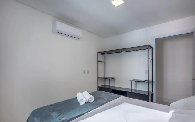 Seafront Condominium With Pool - SHC