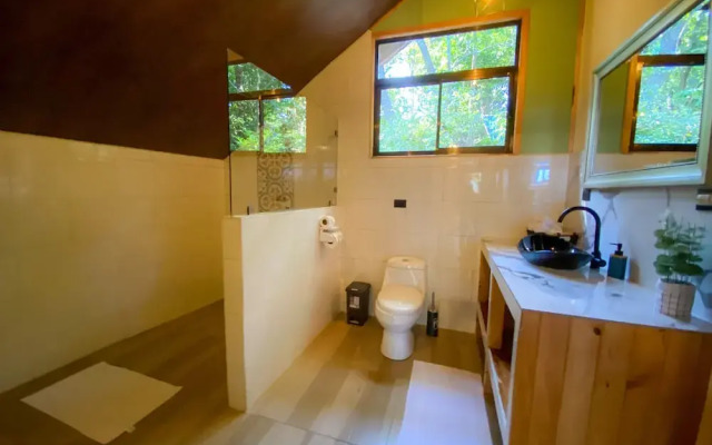 Tityra Lodge