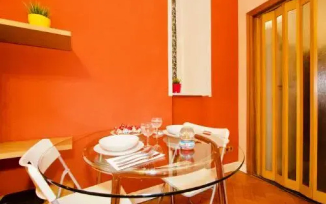 Gnezdnikovsky Pereulok Apartment