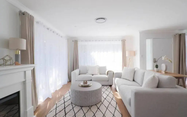 Abbey House - 3BR/sleeps 8 - South Leura