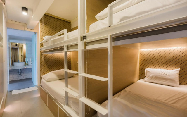 Snoozz Hotel - Hostel
