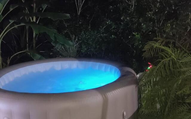 BUNGALOW Ti-Zozio SPA Privatif et. Jardin