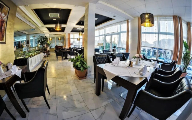 Hotel Slavonija