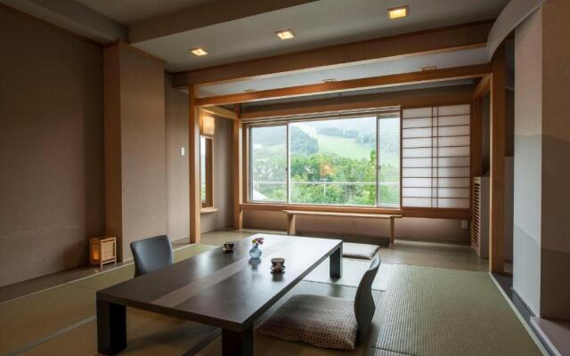 Hotel Lucent Takamiya