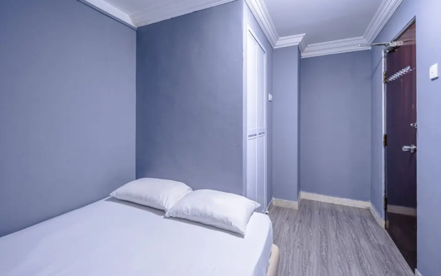 Deluxe Hotel