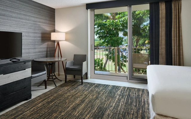 Kaimana Beach Hotel