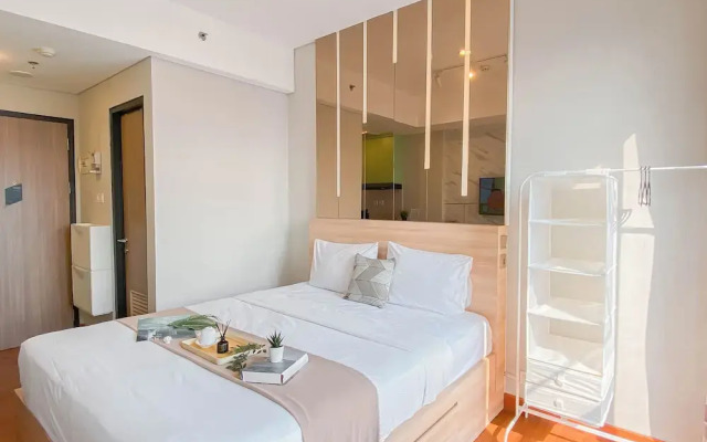 Warm Minimalist Studio Apartment Monroe Tower