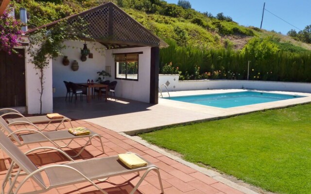 Leisure Meets Tranquility in Beautiful Villa Near Forest