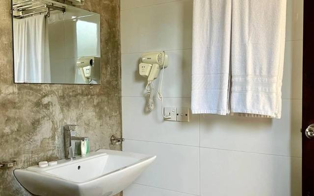 Olanro Hotel