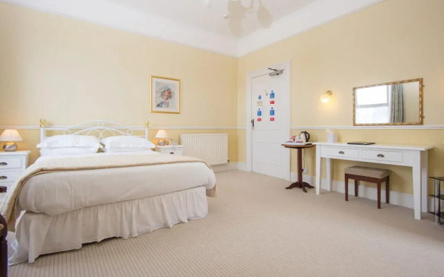 The Queens Hotel