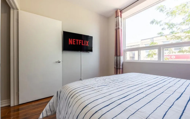 Charming 2BR Retreat Steps From Niagara Falls