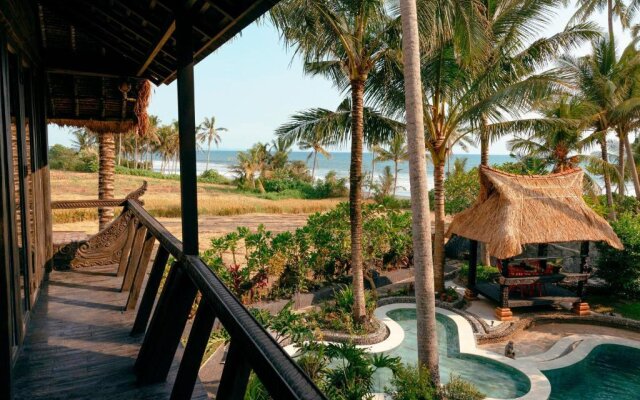 Most Exotic Beachfront Villa Keong
