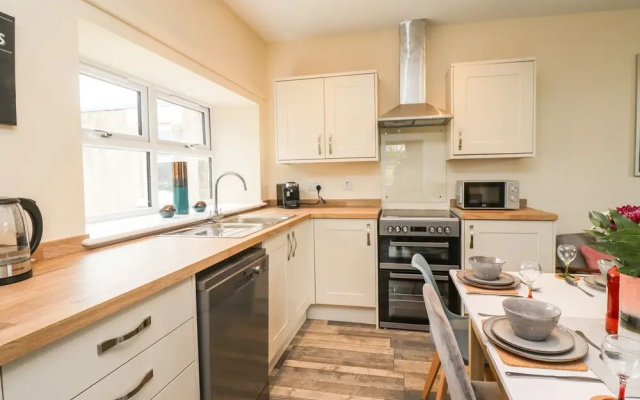 Lonnon Cottage