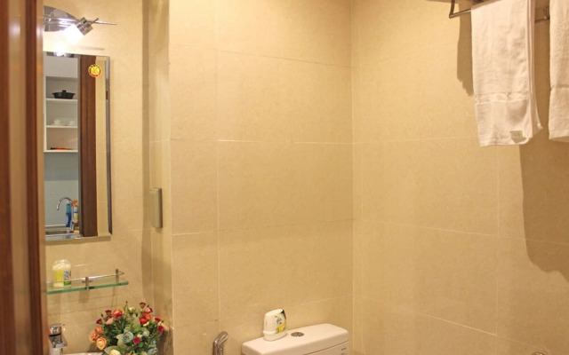 Le Hieu Apartment at Sky Center