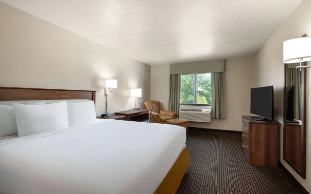 Travelodge by Wyndham Vaughn