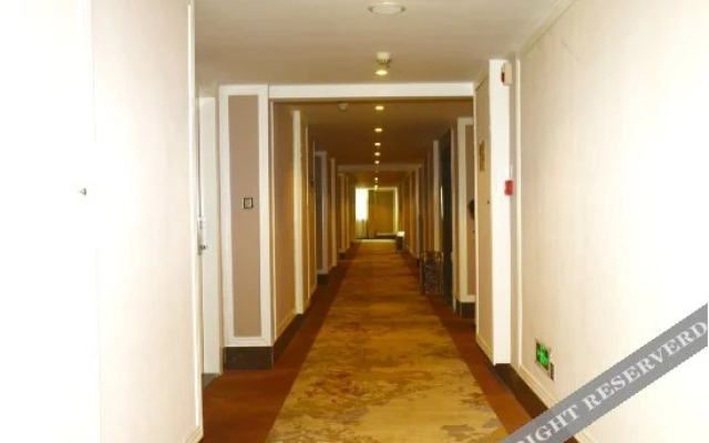 Binhai Yiliu Liu Hotel (Shishi Station Jingsheng Road Store)