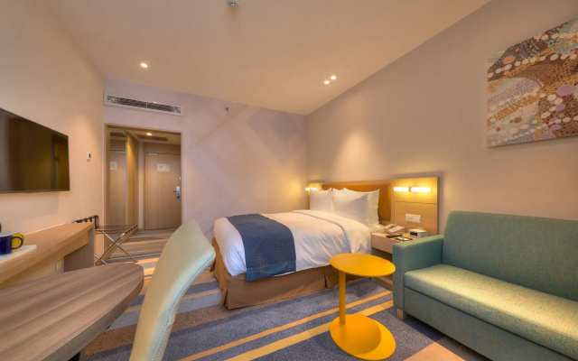 Holiday Inn Express Shanghai Zhenping by IHG