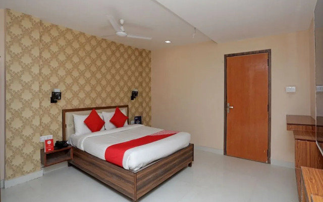 OYO 13134 Grand Regency