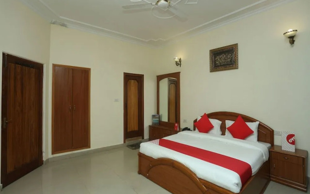 OYO 18273 Hotel Basera